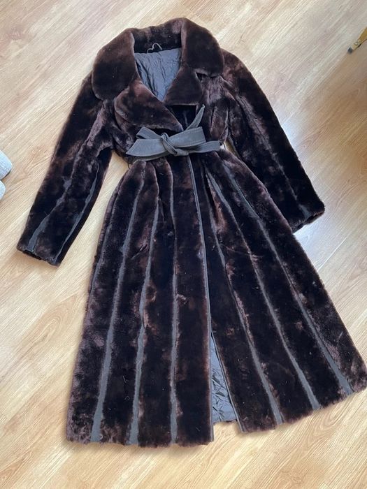 Vintage brazowe futro kozuch naturalne maxi wiazane