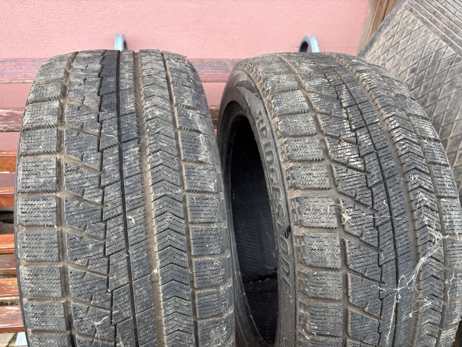 Резина зима Bridgestone 245 45 R17