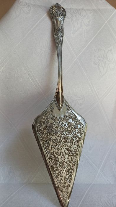 Столовые приборы.