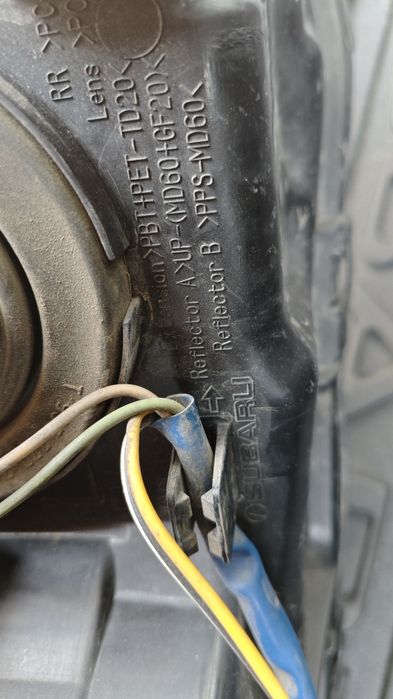 Фара субару аутбэк оригинал