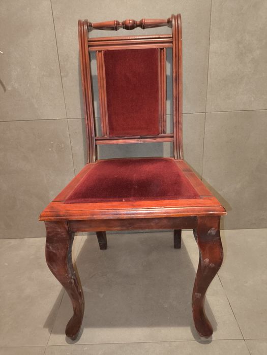 Stare krzesła w stylu Ludwikowskim