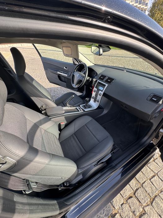 Carro citadino Volvo C30