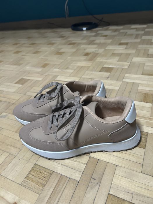 Damskie sportowe buty