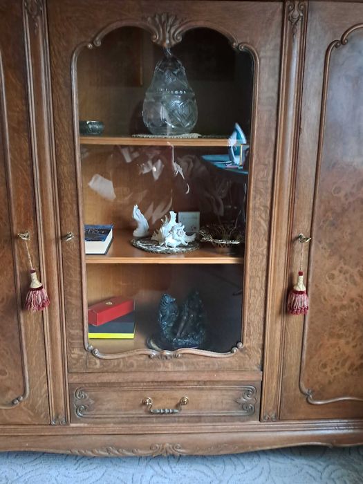 Piękna stara komoda