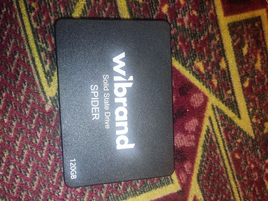 жосткий диск на 500GB+SSD 120 Gb