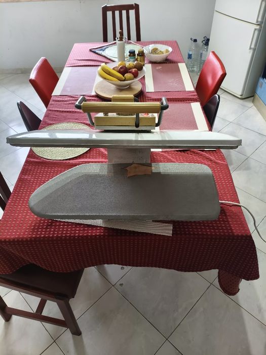 Máquina de passar roupa a vapor Singer