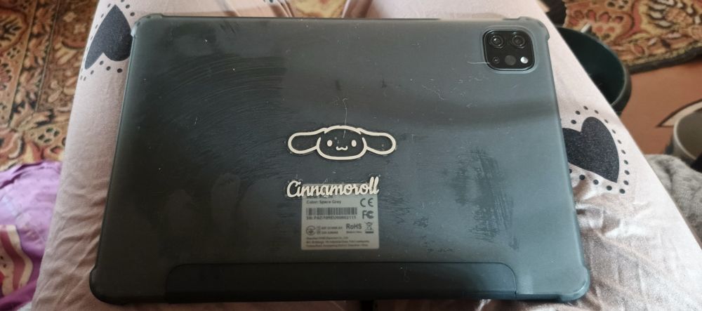 Планшет Oscalo с чехлом