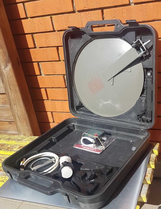 Przenośna, turystyczna antena satelitarna