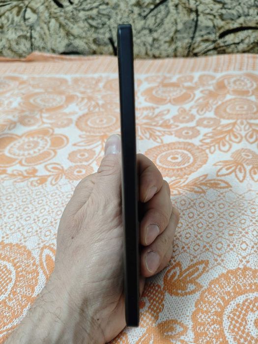 Продам телефон Poco f5