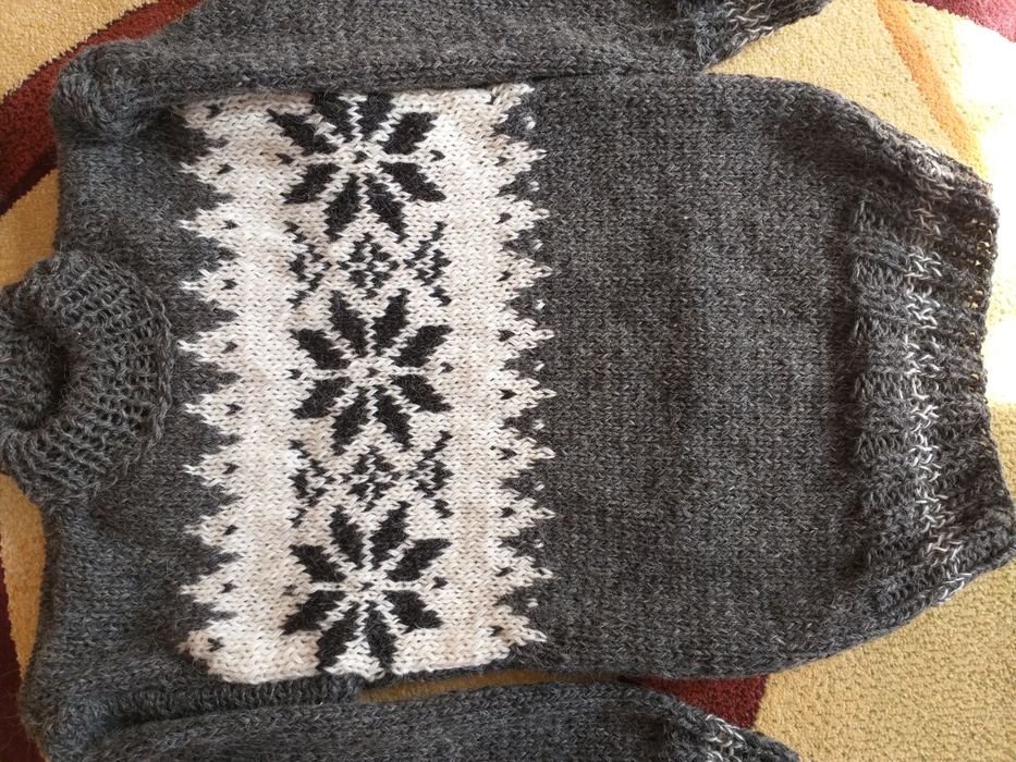 Swetry z owczej wełny