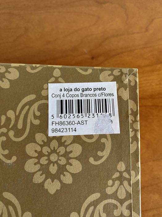 Copos brancos para saquê