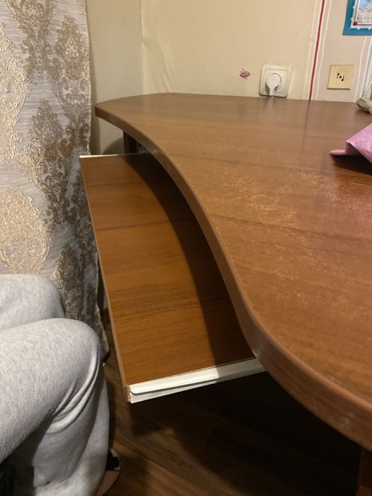 Продам стіл письмовий кутовий