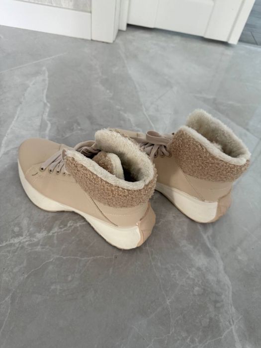 Черевики кросівки зимові р.39