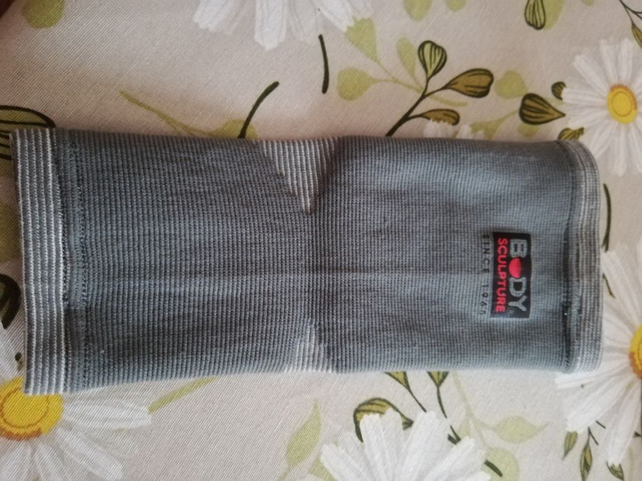 Elastyczny bandaż, opaska uciskową na kostkę