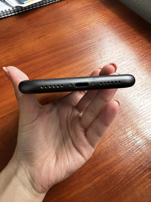 Iphone 11 64Gb в гарному стані