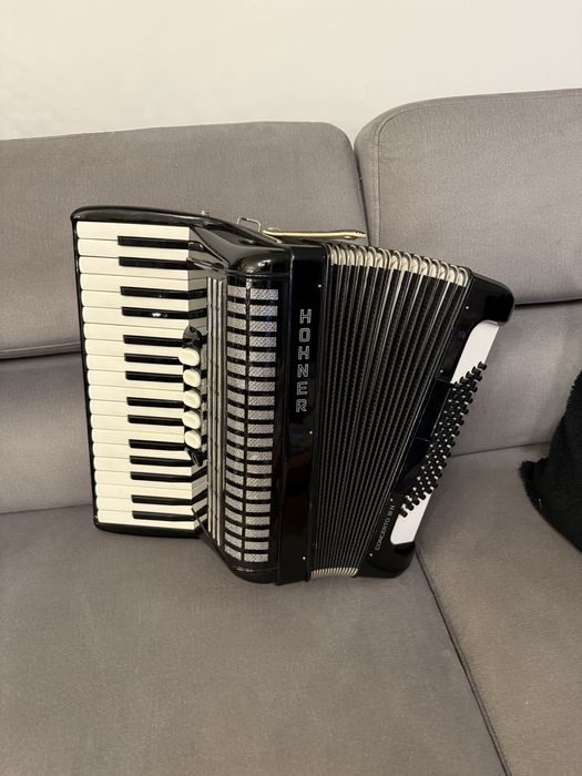 Akordeon Hohner 72 basy