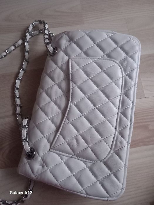 Chanel biała torebka skóra naturalna