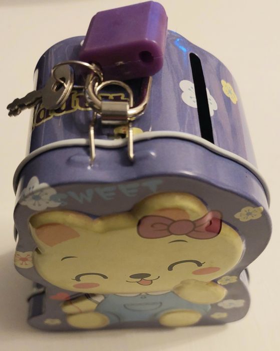 Uroczy Miś skarbonka z kluczykiem