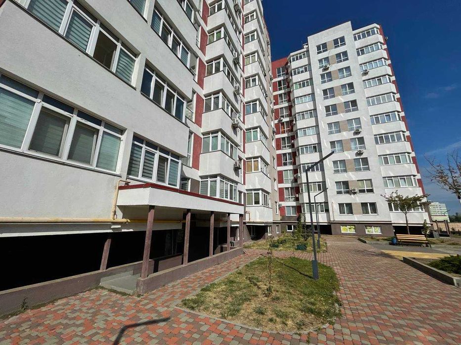 Продаж комерційного приміщення під магазин, шоурум, студію  69.2 м2