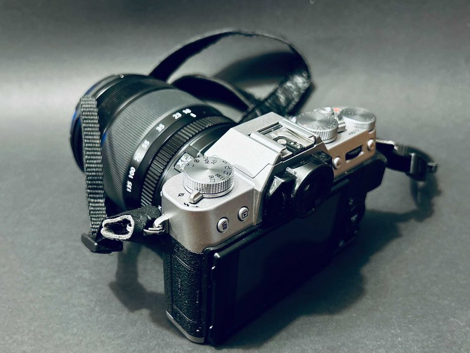 Fujifilm X-T10 (Corpo apenas) — Impecável