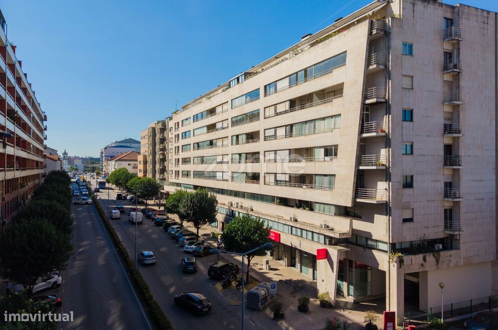 Apartamento T4 com 189m2 em Maximinos - Braga