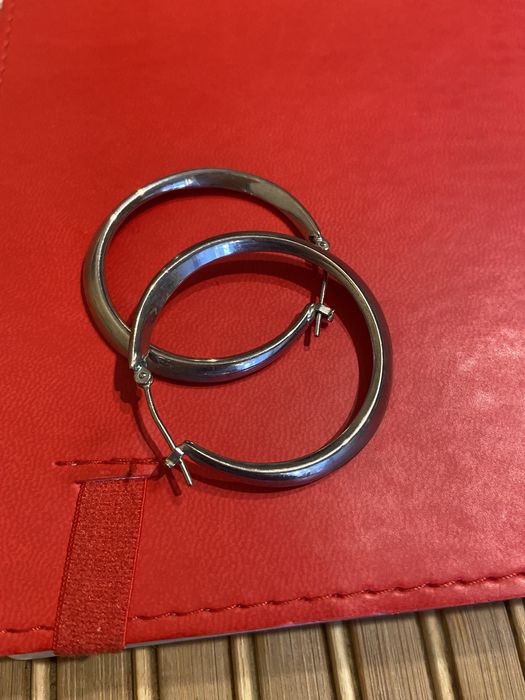 Продам сережки. Гарні, зручні. Ціна 100 грв