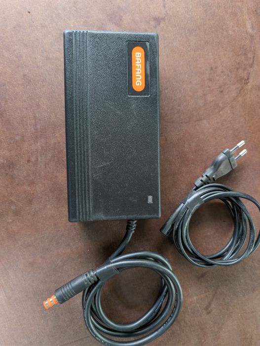 Зарядний пристрій для акумуляторів BAFANG