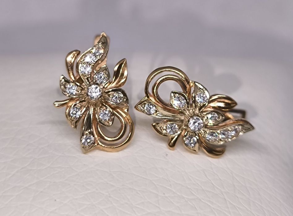 Серьги золотые, вес 3.43