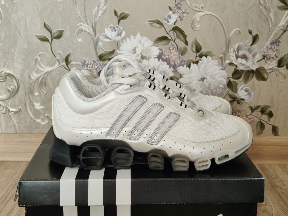 ОРИГІНАЛ! Кросівки Adidas Megaride білі