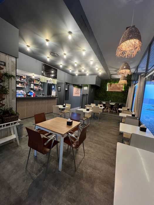 Vende-se/Trepasse Café/Restaurante em funcionamento