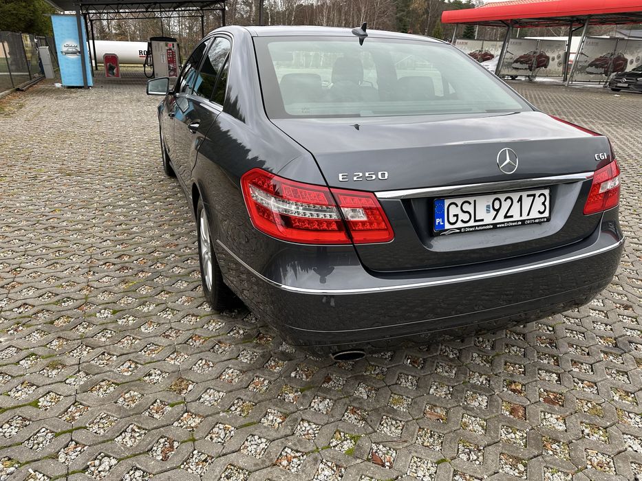 Mercedes-Benz W212 E250CGI Avantgarde(Benzyna) z automatyczną skrzynią