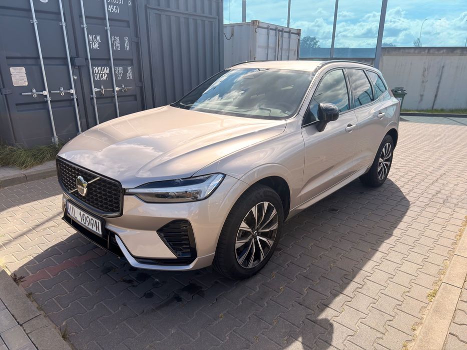 Wynajem Luksusowe VOLVO XC60 B5 AWD 2024r 2.0 Benzyna 250KM 4x4