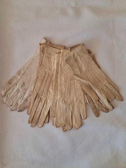 4 pares de luvas cremes em pele