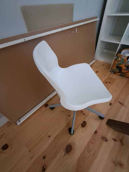 Mesa e Cadeira IKEA