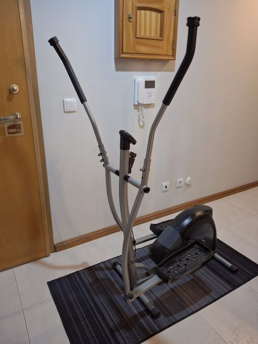 Elíptica usada zona de São Marcos