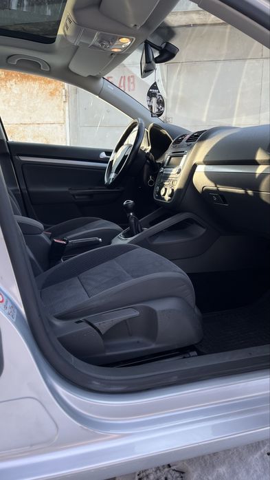 Продам Golf V (1.6 MPI)