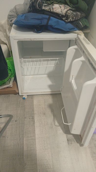 Vendo frigobar pouco usado