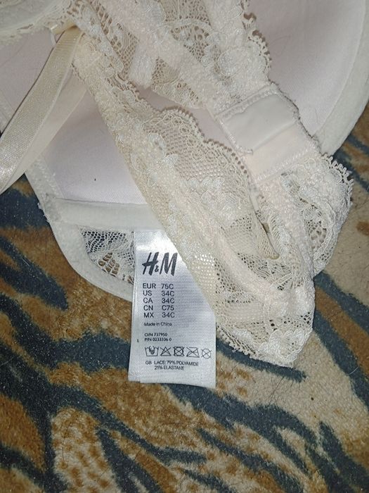 Бюстгальтер H&M с красивой спинкой