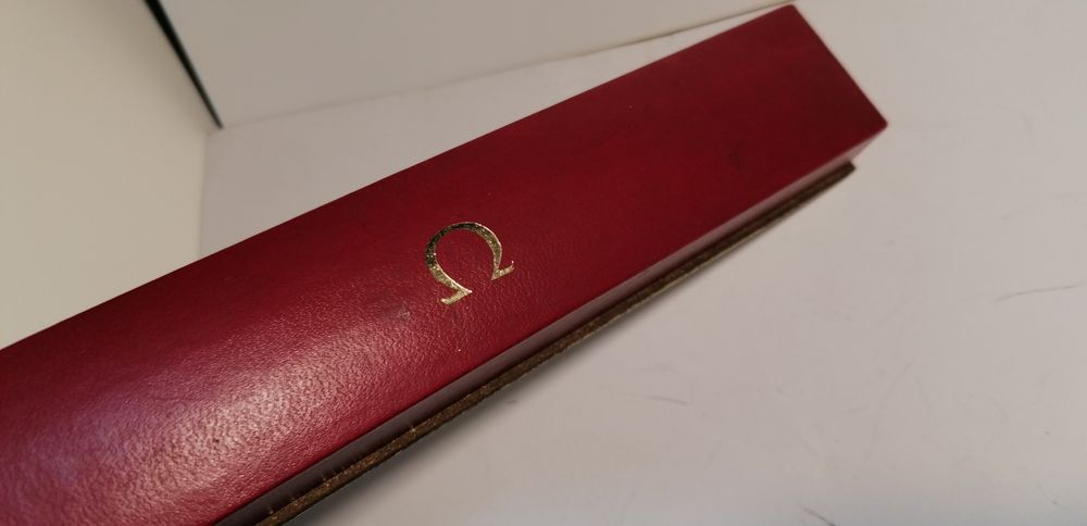 Caixa relógio omega