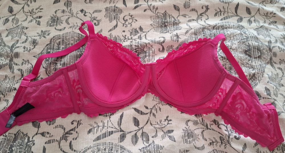 Biustonosz ESOTIQ r.70E jak nowy