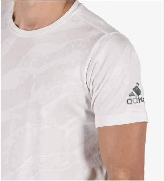 Спортивна футболка Adidas Performance FREELIFT camo L-XL