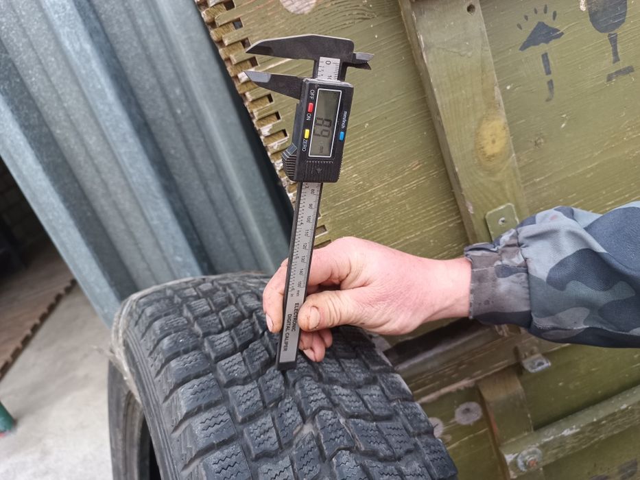 Продам резину Dunlop grand trek sj 6 225*65*R18, 103Q