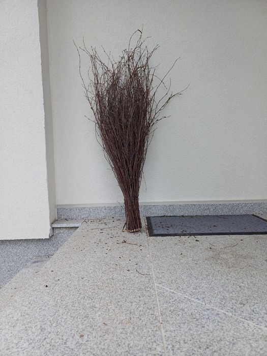 miotły brzozowe  trzy razy wiązane 8.5zł +23%Vat