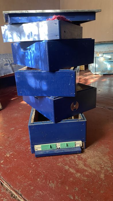 Продаи пчелинье улья