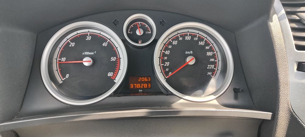 Продам Opel Zefira B