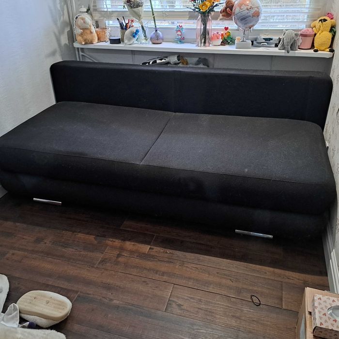Sofa rozkładana 3-osobowa.