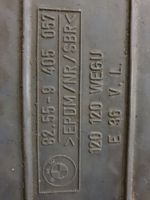 BMW E36 Czarne Gumowe Dywaniki Wycieraczki Oryginał BMW 30 Części BMA