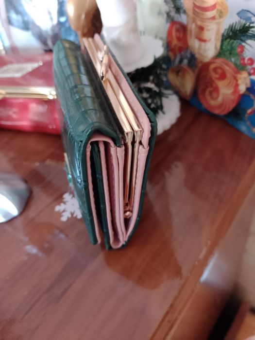 продаю стильний гарний гаманець