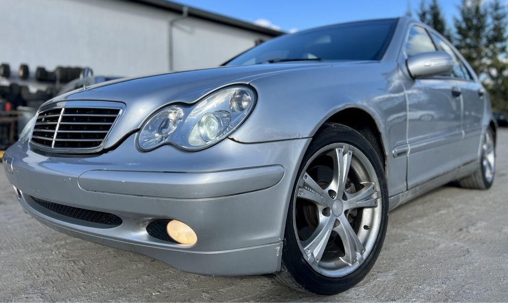 Części Mercedes w203 c240 manual silnik M112 2.6 V6 v8 srebrny sedan