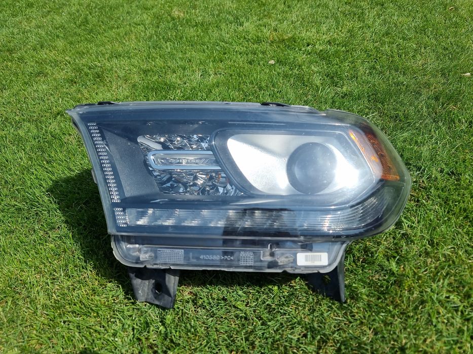 Lampa halogenowa reflektor DODGE durango czarny środek 2014 - 2020 DRL
